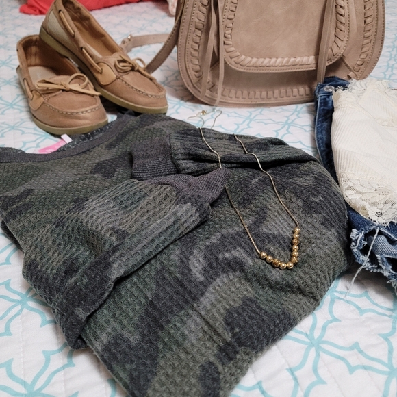 Camo Oversized Longsleeve - Picture 5 of 8